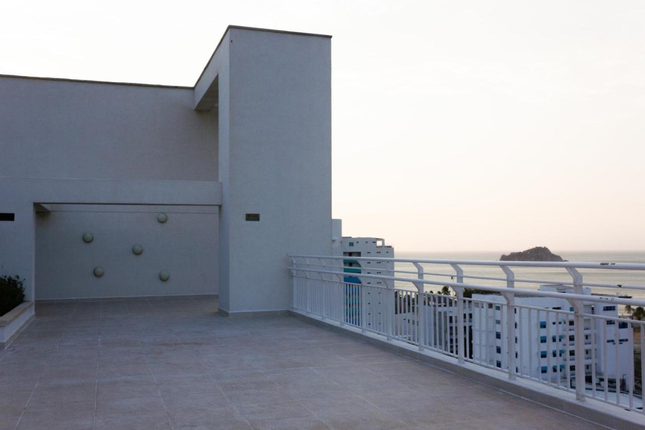 Cerca A Arrecife Mall Apartment